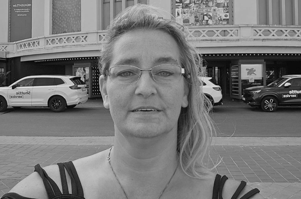 Eva closeup b&w 2